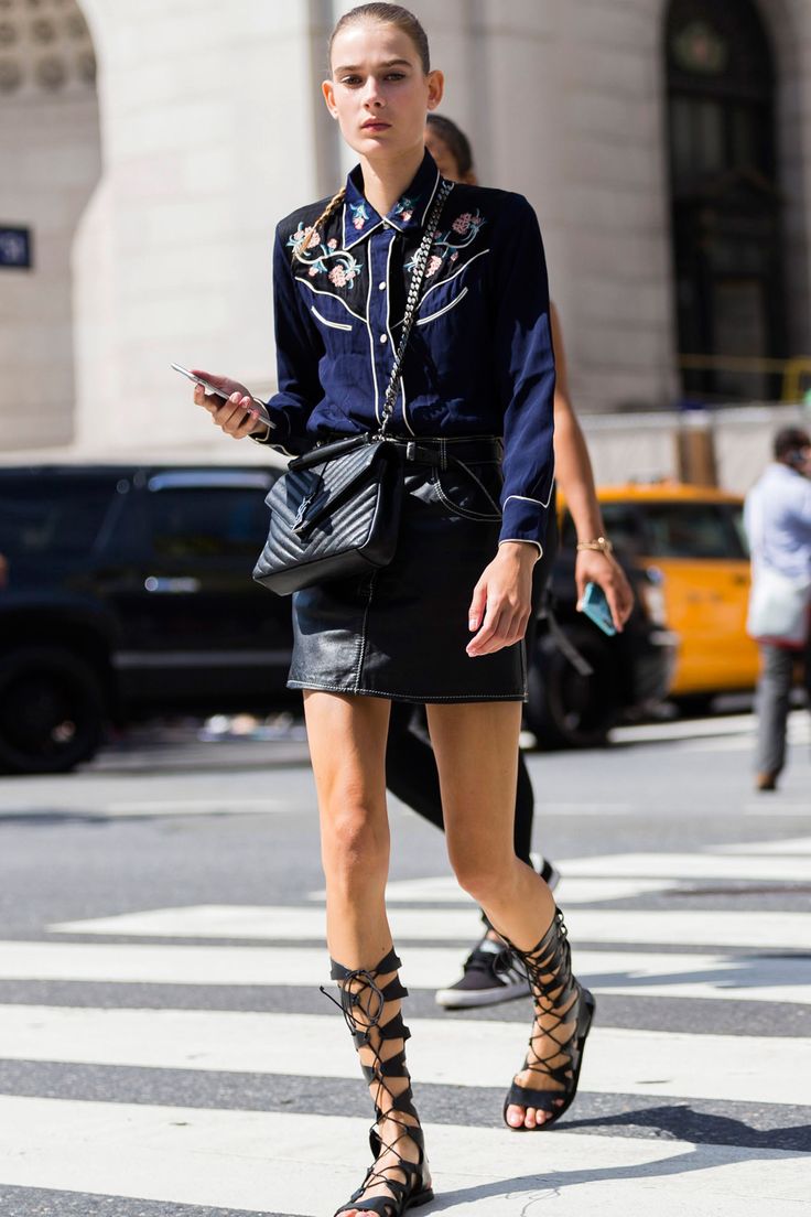 mini skirt, black knee-high Missguided gladiator sandals